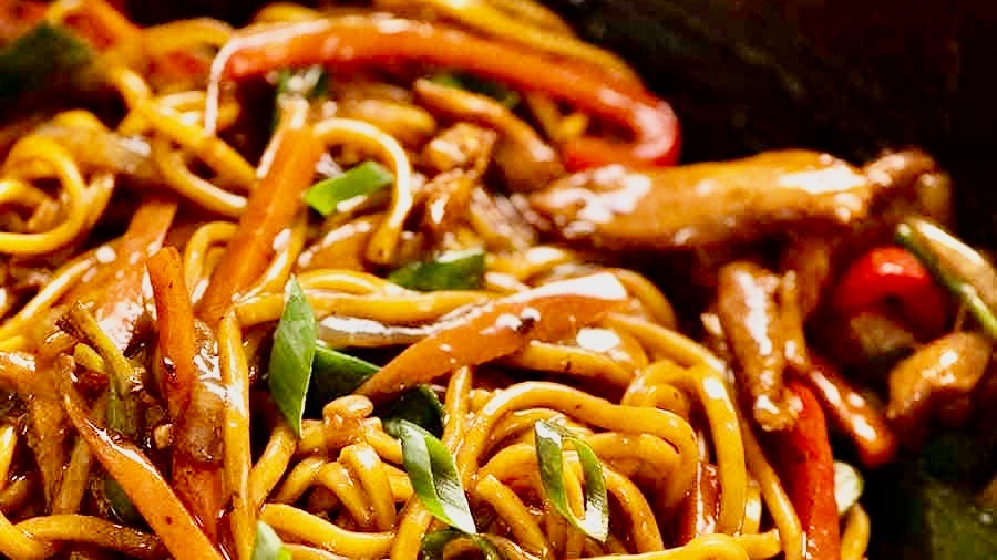 Order Noodles Lo Mein Chicken food online from Detroit Eatery store, Royal Oak on bringmethat.com