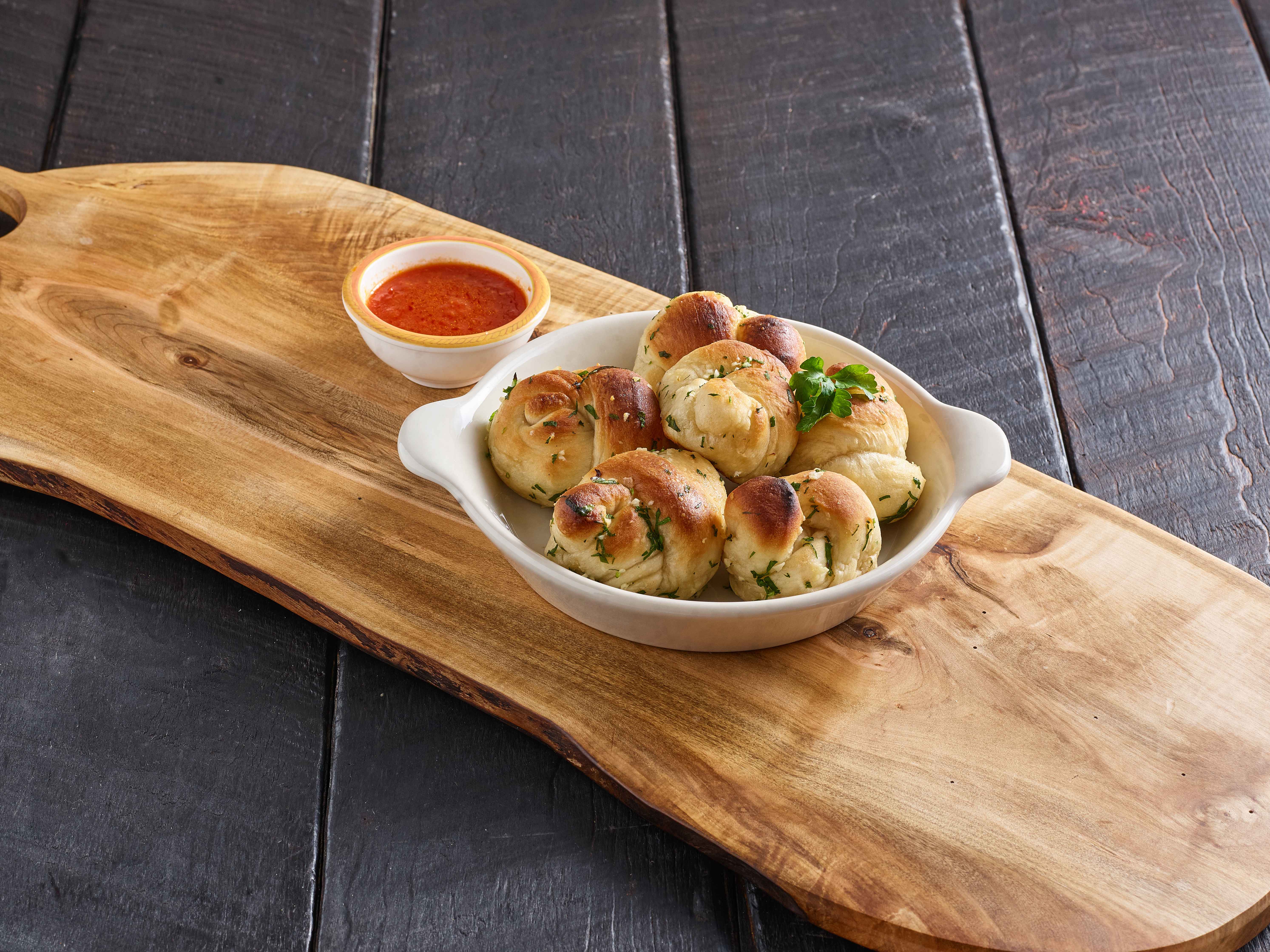Order Homemade Garlic Knots food online from Rosie New York Pizza store, San Jose on bringmethat.com