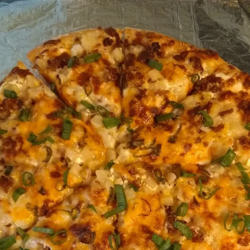 Order Bacon Cheeseburger Pizza - Small 10'' food online from Pizza Chef store, Guyton on bringmethat.com