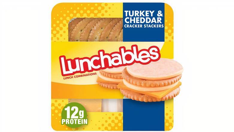 Order Lunchables Turkey & Cheddar Cheese Snack Kit with Crackers, 3.2 oz food online from Mac On 4th store, Alton on bringmethat.com
