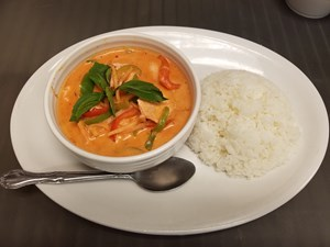 Order Red Curry food online from Simply Thai store, Fort Collins on bringmethat.com