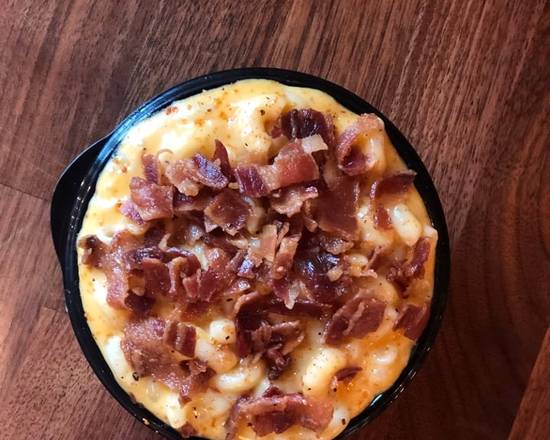 Order Bacon Mac-Q-Roni food online from Q-Bbq store, Naperville on bringmethat.com