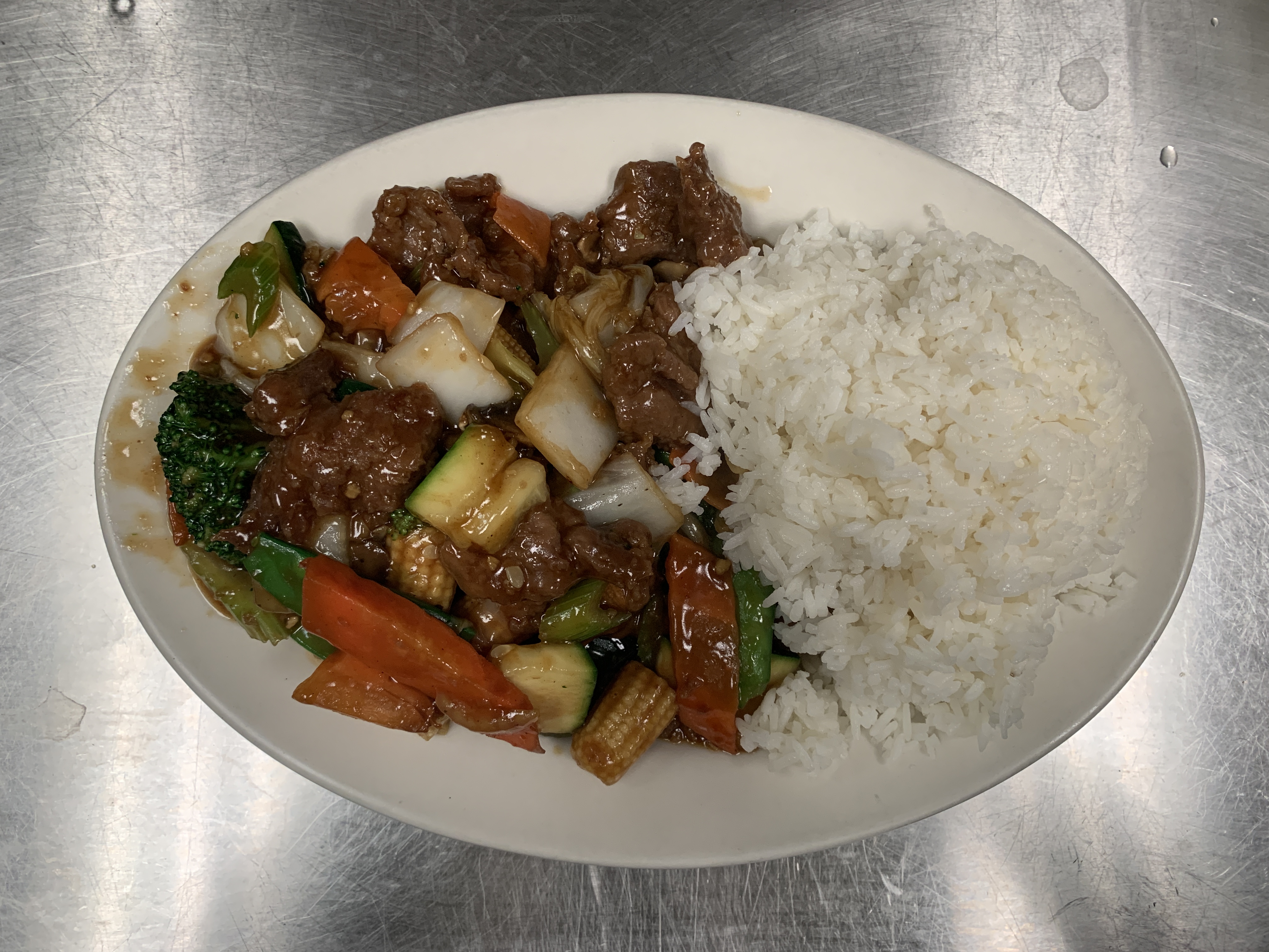 Order Beef with Vegetables food online from Ming Wah store, Moline on bringmethat.com