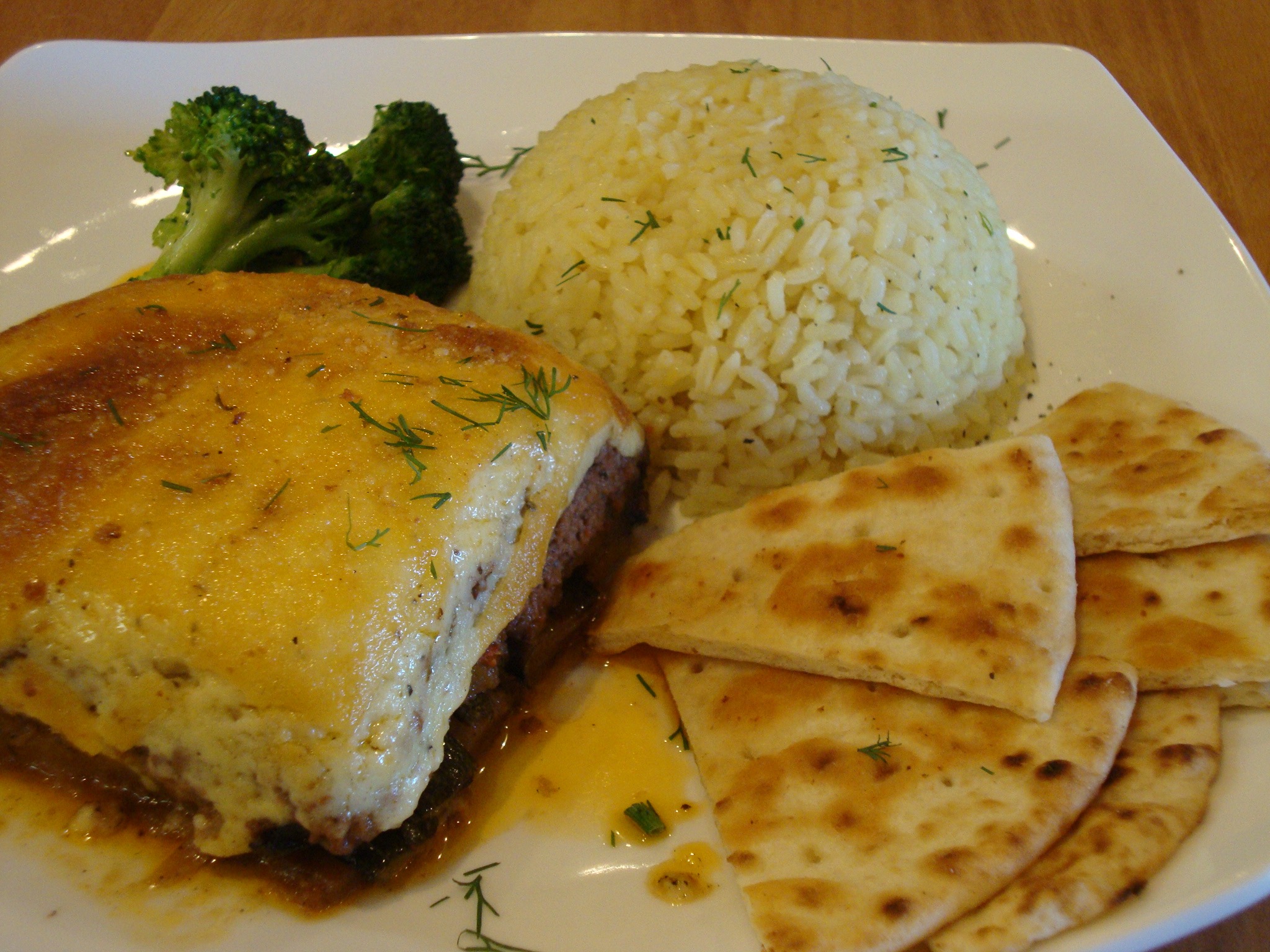 Order Mousaka Platter food online from Yummy Gyro store, Willston Park on bringmethat.com