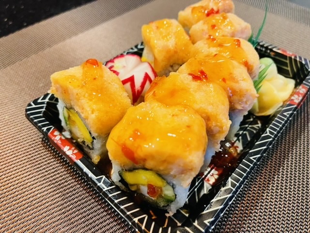 Order 17.Butterfly Roll food online from Tomodachi Japanese Steakhouse & Sushi Bar store, Royersford on bringmethat.com