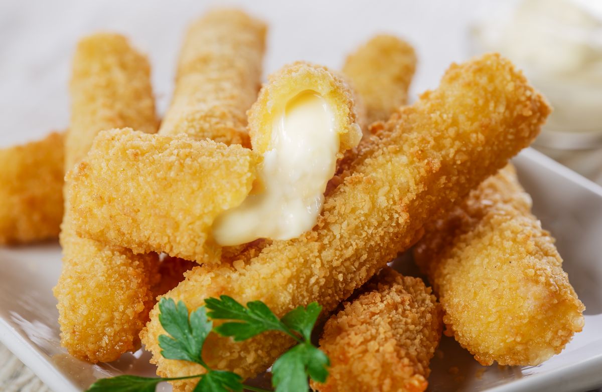 Order 9. Mozzarella Cheese Stick food online from Royal Buffet Sushi Grill store, Youngstown on bringmethat.com