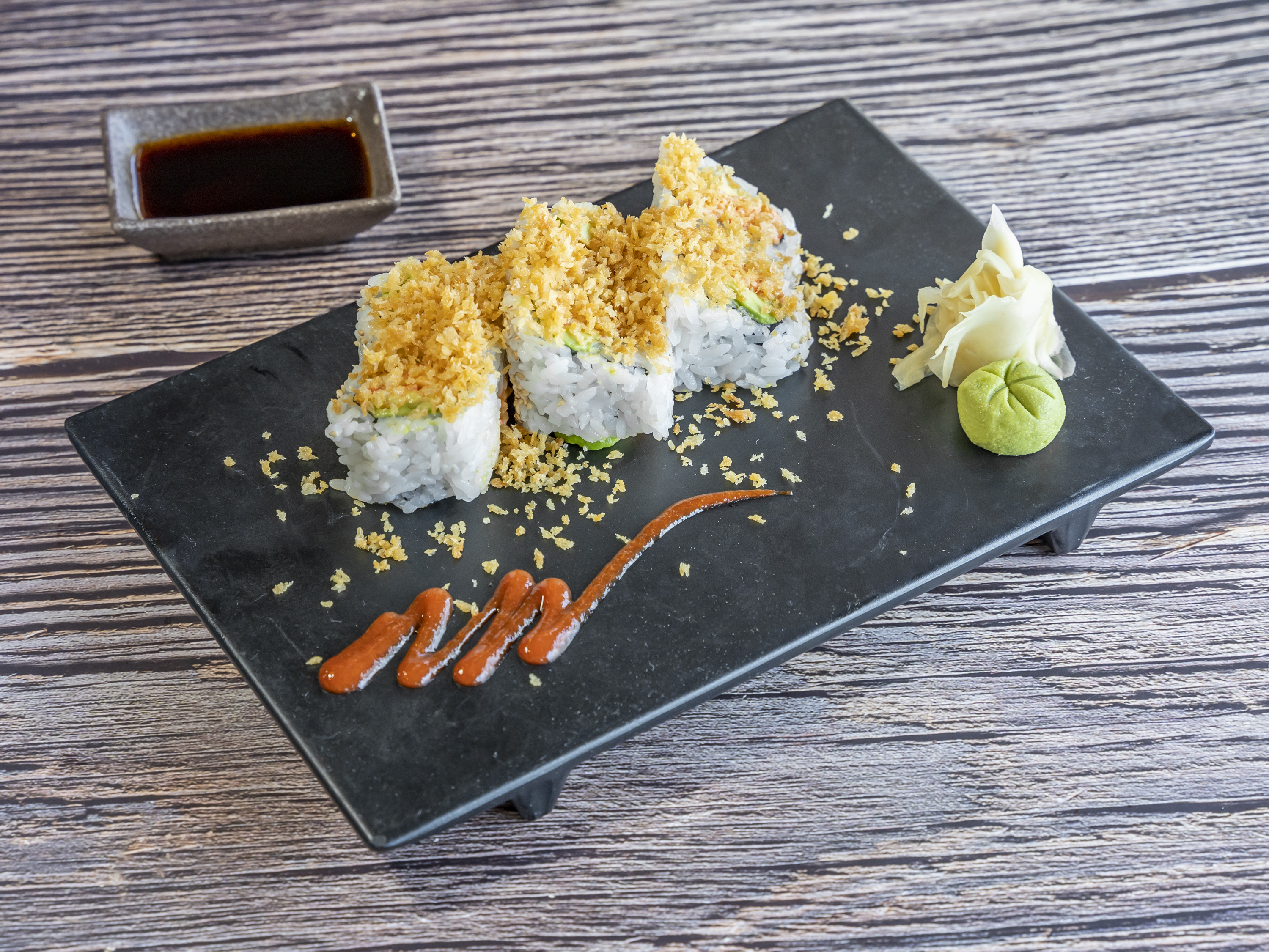 Order Spicy Crunch Cali Maki food online from Ike's Japanese Kitchen store, San Francisco on bringmethat.com