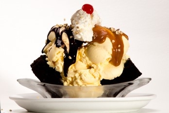 Order Brownie Bliss - food online from Leatherbys Family Creamery store, Elk Grove on bringmethat.com