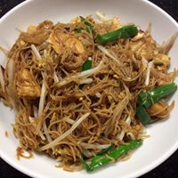 Order Singapore Rice Noodle food online from Ni Asian Kitchen store, Raleigh on bringmethat.com
