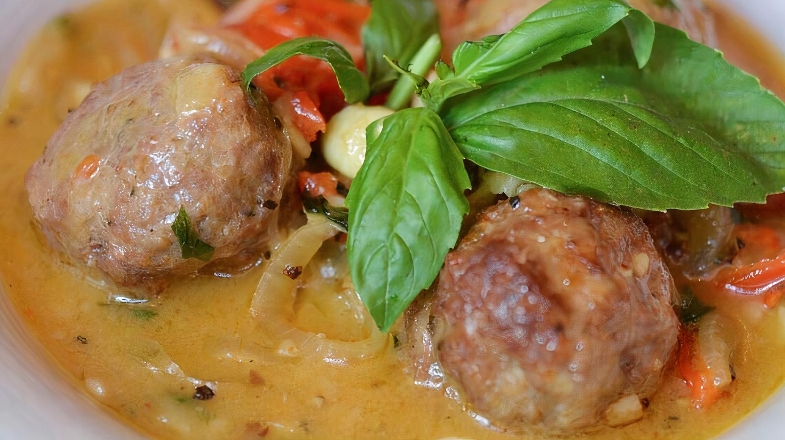 Order Fried Meatballs food online from Tre Sorelle store, New York on bringmethat.com