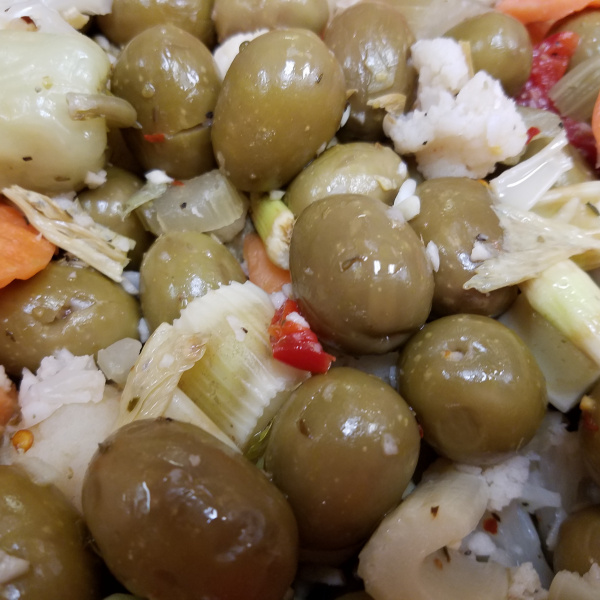 Order Green Olives food online from Gio Cafe & Deli store, Chicago on bringmethat.com