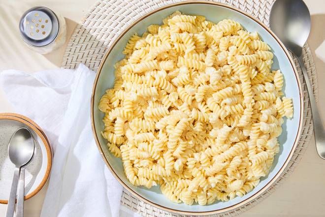 Order CATERING KIDS FUSILLI ALFREDO food online from California Pizza Kitchen store, San Diego on bringmethat.com