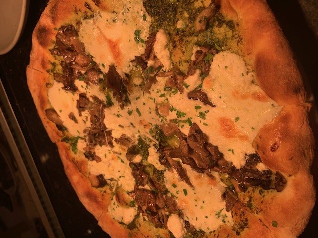 Order Funghi Pizza  food online from Osteria Rossa store, Grand Rapids on bringmethat.com