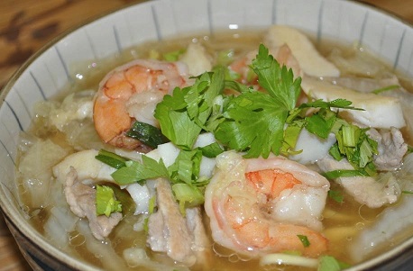 Order Noodle Soup With Chicken and Shrimps food online from Thai Fiesta Cafe store, Paramount on bringmethat.com
