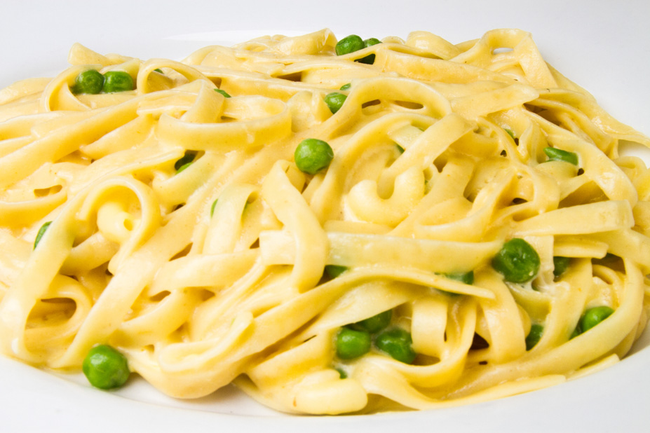 Order Pasta Alfredo food online from Moonstruck Eatery store, New York on bringmethat.com