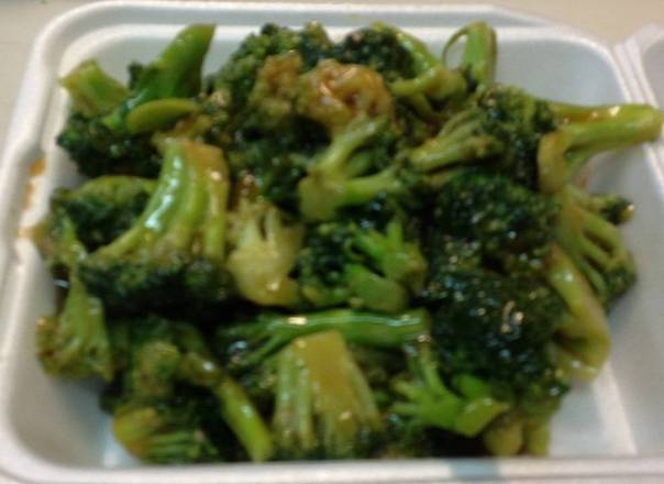 Order V2. Broccoli with Oyster Sauce 蚝油芥蓝 food online from Jade Restaurant & Lounge store, Seattle on bringmethat.com