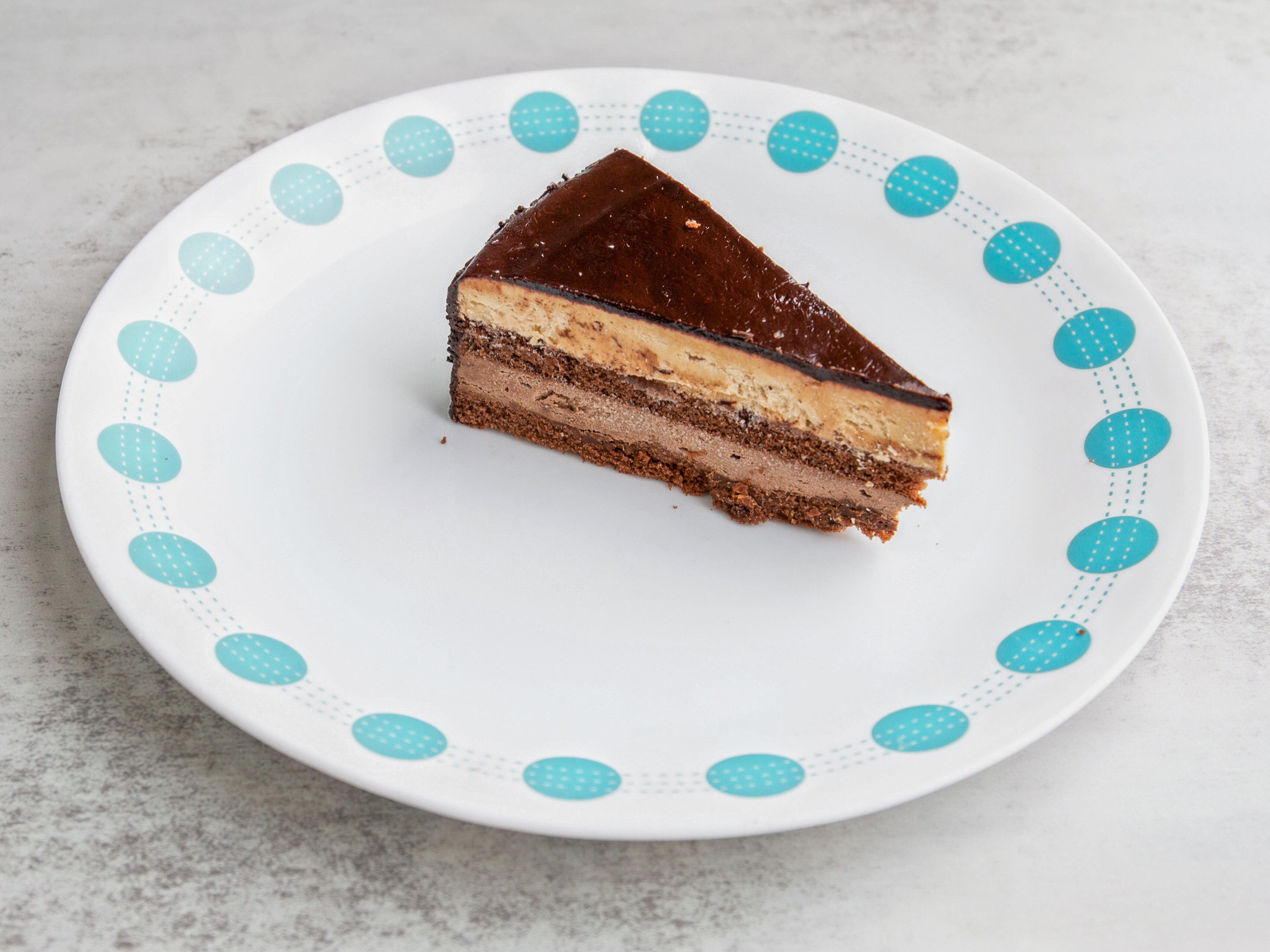 Order Chocolate cake slice  food online from Calzone World store, Wilmington on bringmethat.com