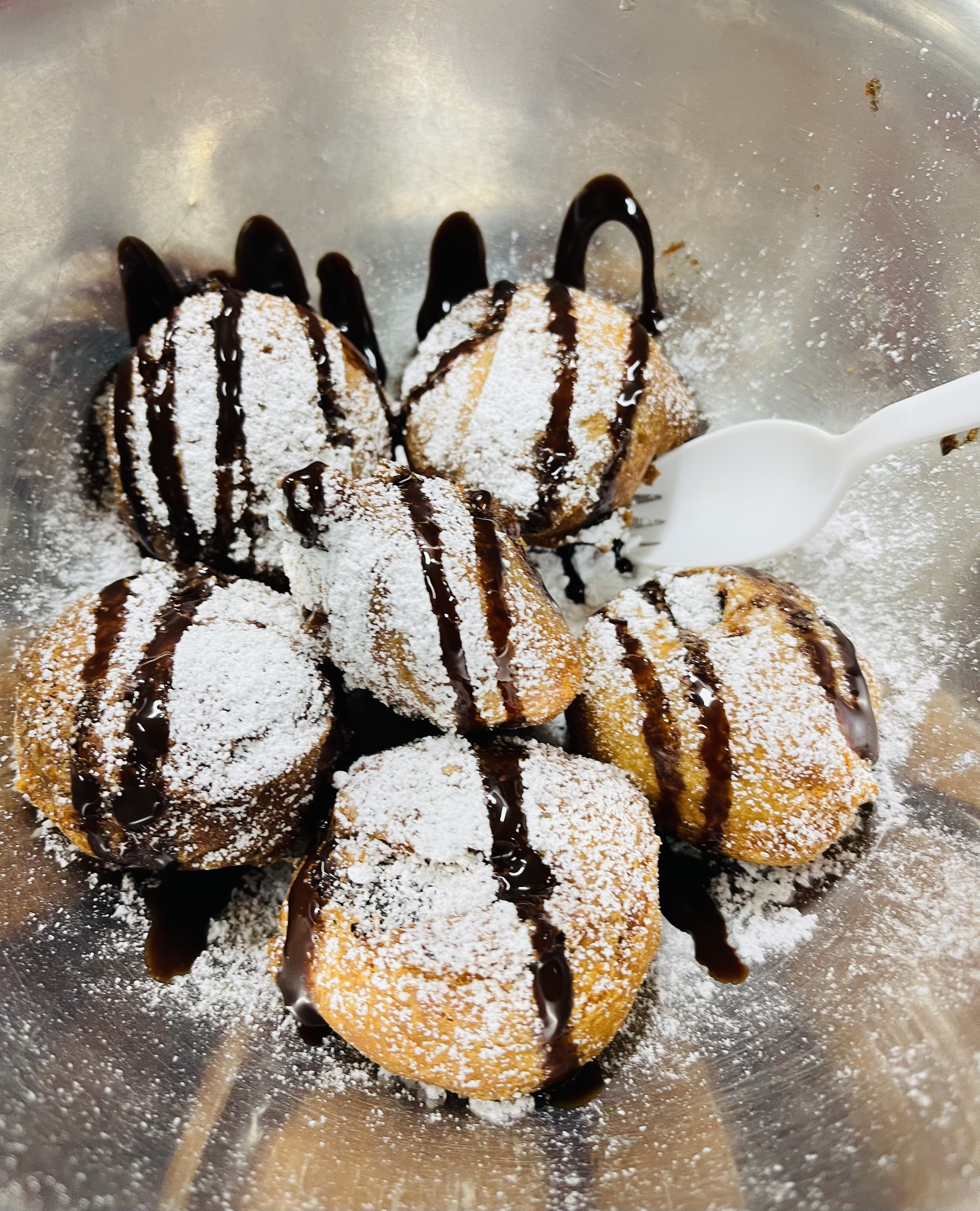 Order Fried Oreo food online from Luxe Boba & Teaco store, San Diego on bringmethat.com