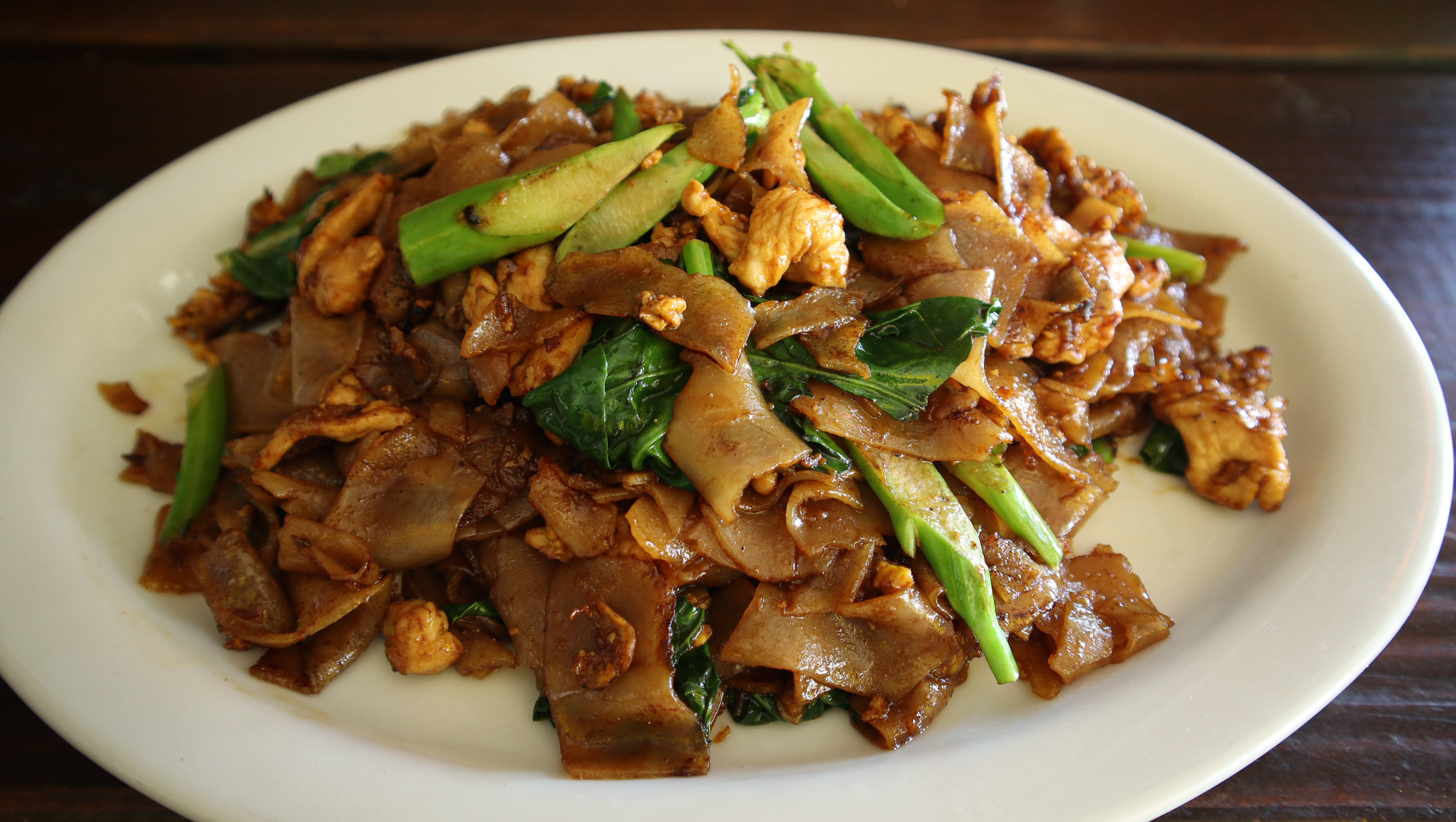 Order 41. Pad See Ew food online from Boran thai restaurant store, Los Angeles on bringmethat.com