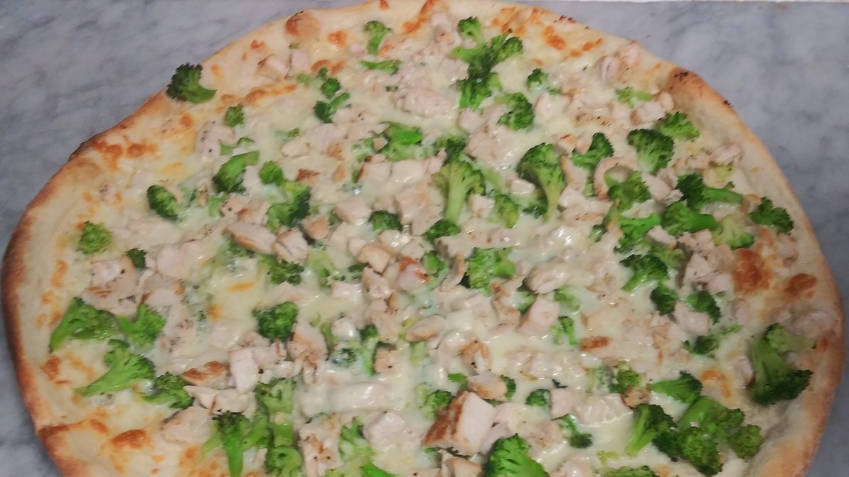 Order 12" Personal  Chicken and Broccoli  food online from Venezia Pizza store, Morrisville on bringmethat.com