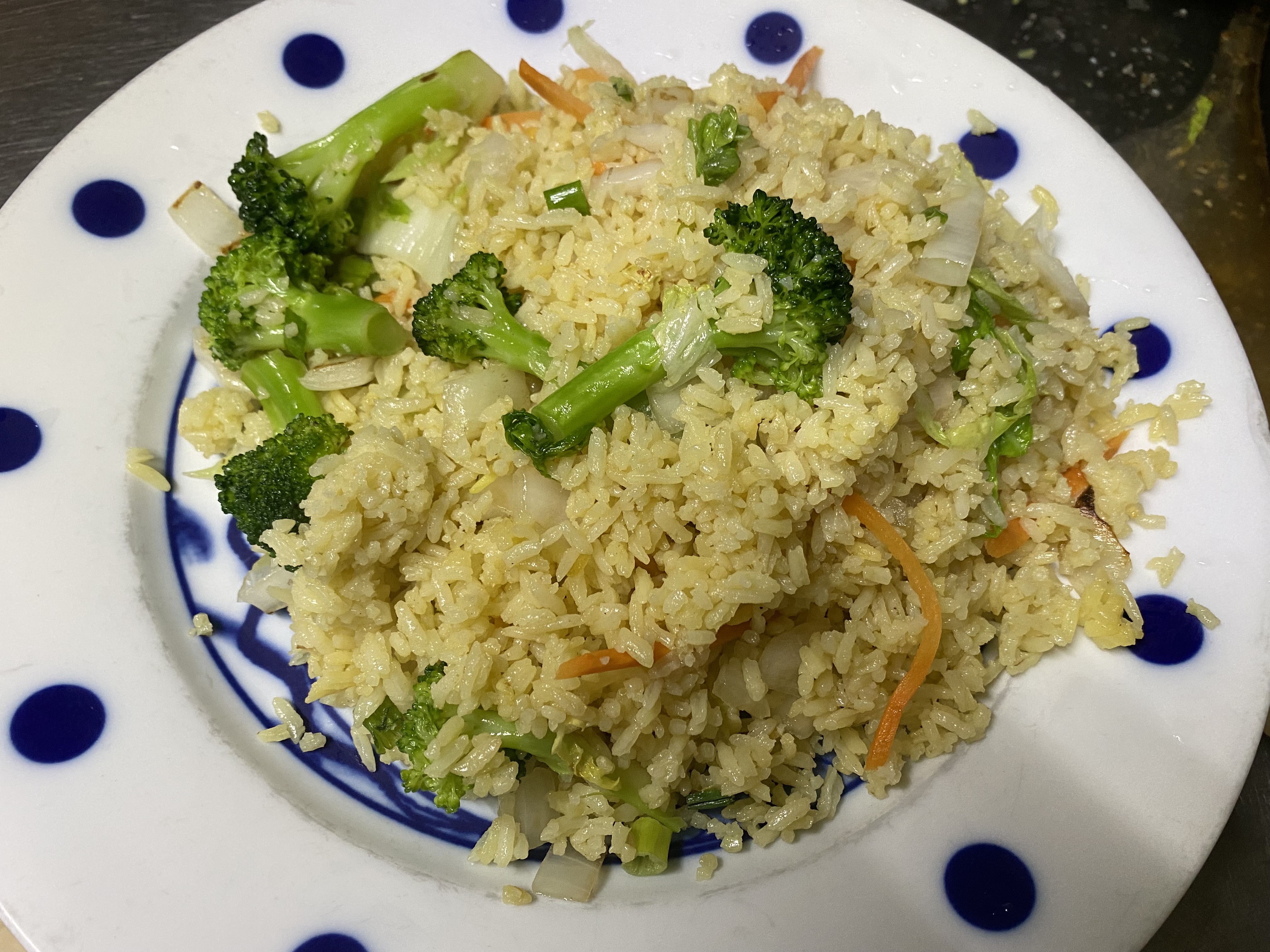 Order 41. Vegetables Fried Rice food online from Tong Kwong Kitchen store, Hempstead on bringmethat.com