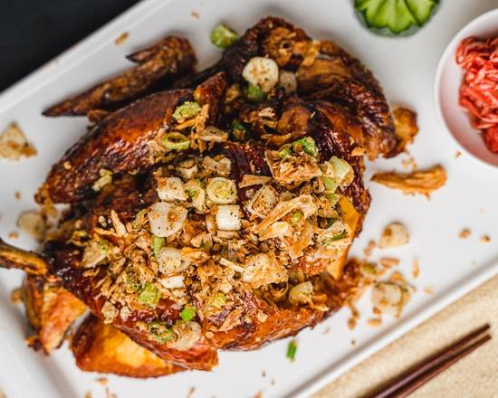 Order D9 - Chicken in Scallion Garlic - 干葱蒜香走地鸡 food online from Lao Sze Chuan store, Rockville on bringmethat.com