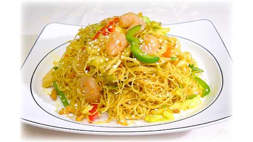 Order 147. Singapore Rice Noodles food online from Chop Suey City store, Chicago on bringmethat.com