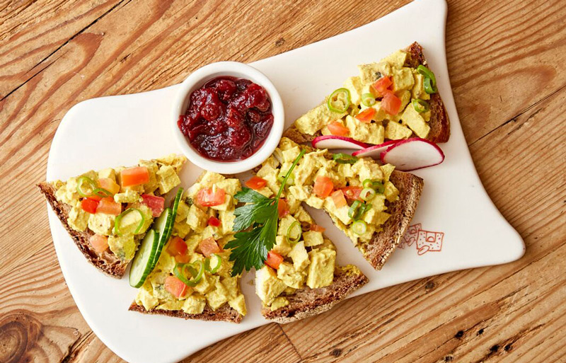 Order Chicken Curry Salad Tartine food online from Le Pain Quotidien store, Los Angeles on bringmethat.com