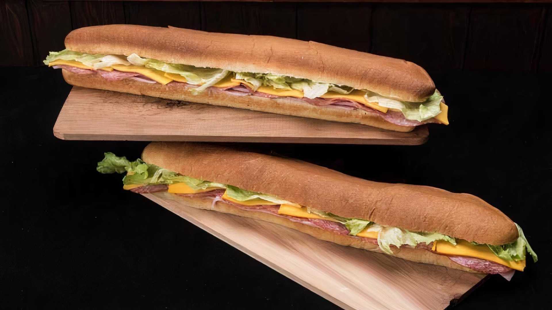 Order Half Torpedo Sandwich food online from Peoria Lagondola Leonardo store, Peoria on bringmethat.com