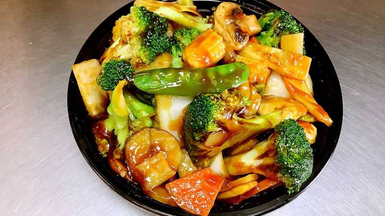 Order Chicken with Mixed Vegetable 杂菜鸡 food online from China Dragon store, Anoka on bringmethat.com