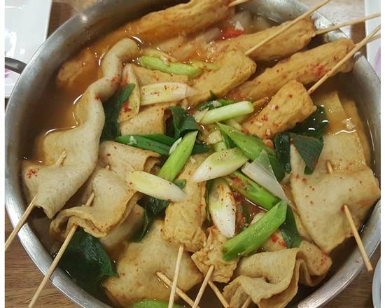 Order Ohdeng Tang  (Fish Cake Soup) food online from Koreana Restaurant store, Beaverton on bringmethat.com