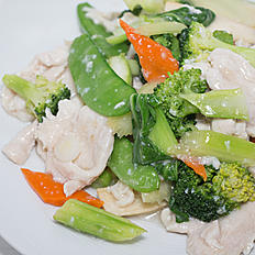 Order Sauteed Chicken with Vegetables 素菜鸡  K food online from Jin Fine Asian Cuisine store, Brookline on bringmethat.com