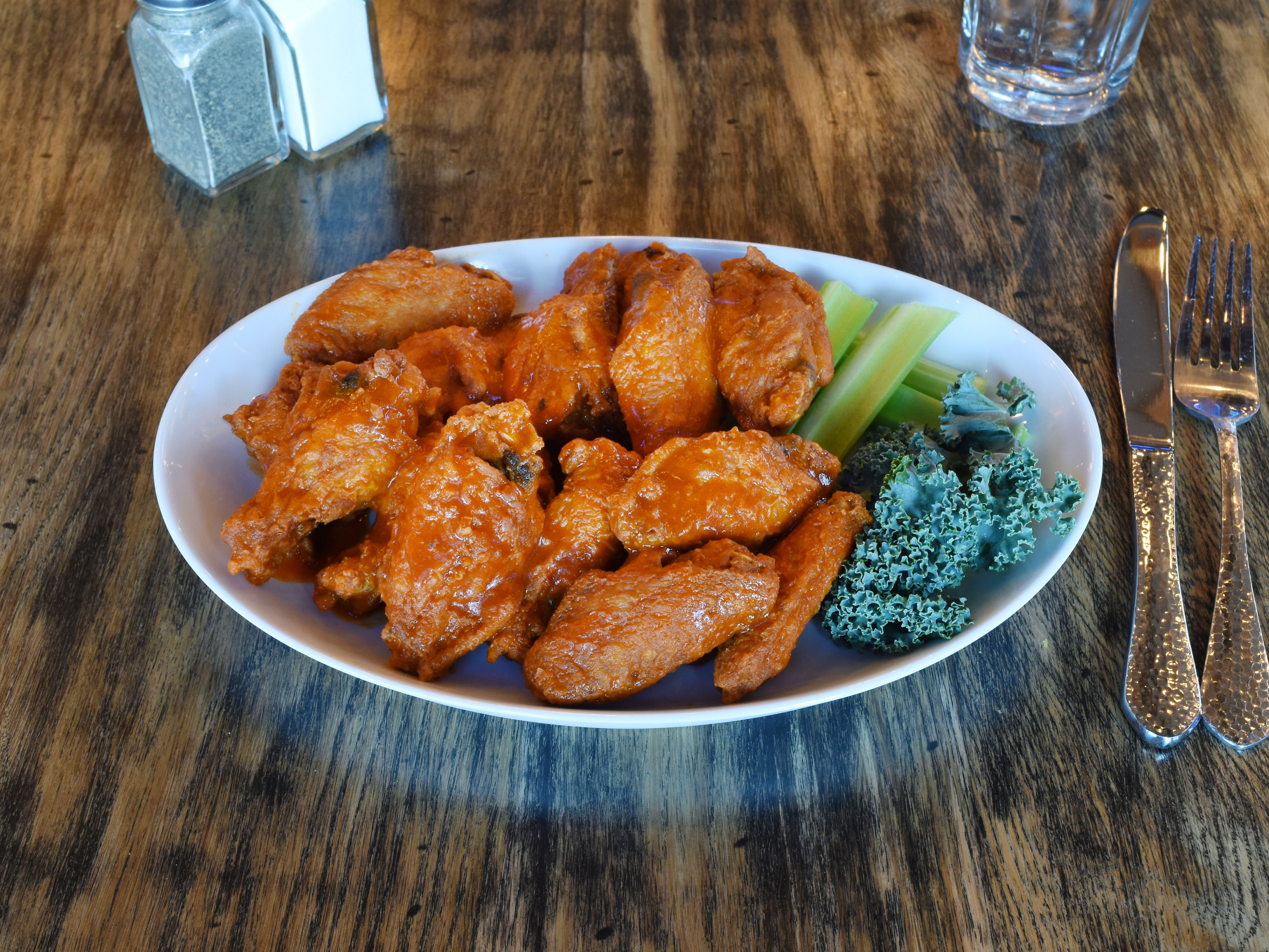 Order Buffalo Wings food online from Bulldog Ale House store, North Aurora on bringmethat.com
