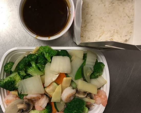 Order D3.Steamed Shrimp with  Mixed Vegetables food online from Panda Garden Buffet Inc store, Cookeville on bringmethat.com