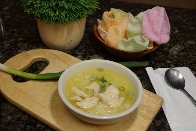 Order Chicken Rice Soup food online from Golden Crown Chinese Restaurant store, Amherst on bringmethat.com
