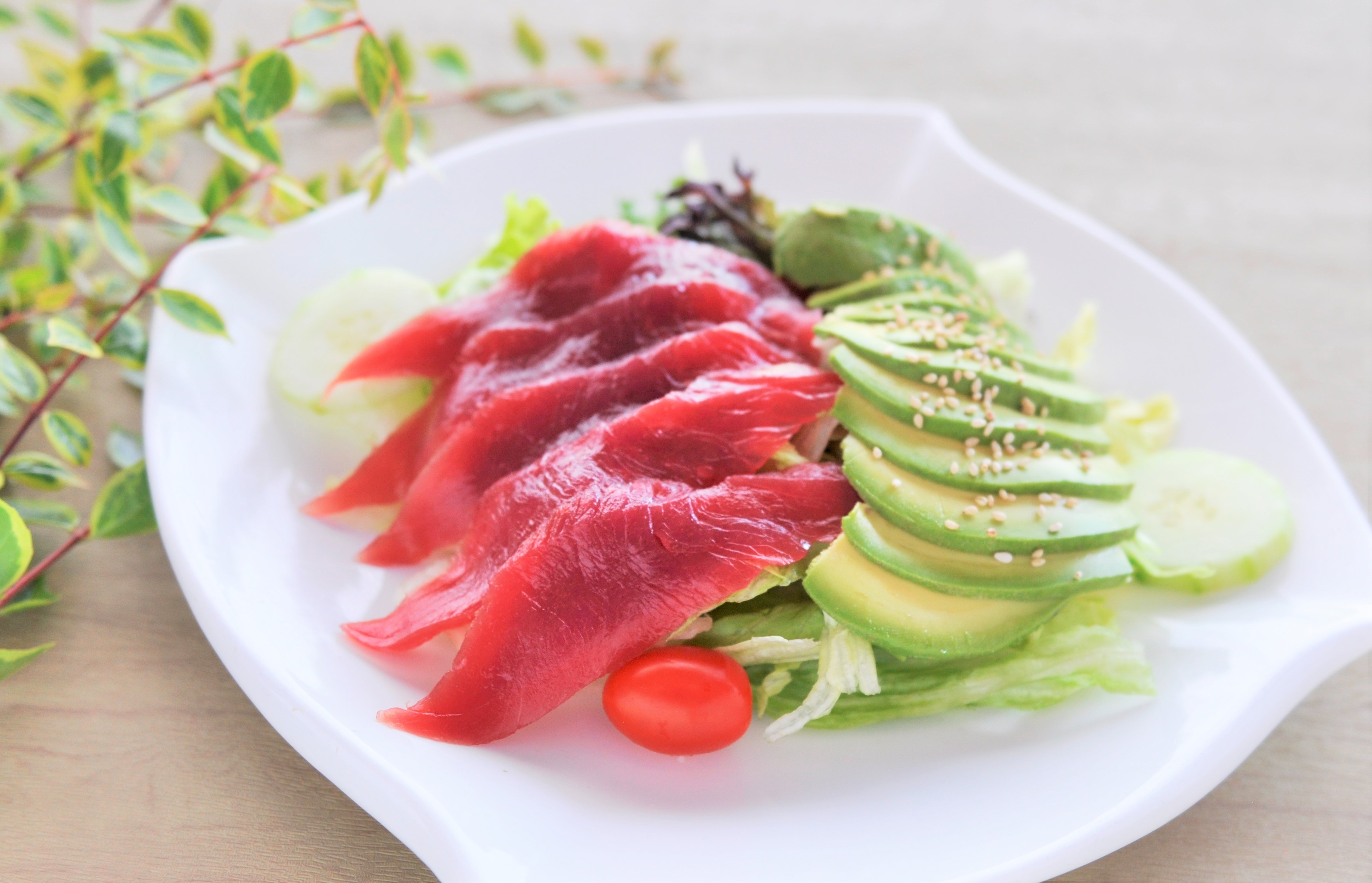 Order Tuna Avocado Salad food online from Izumi Sushi & Hibachi Steakhouse store, Levittown on bringmethat.com
