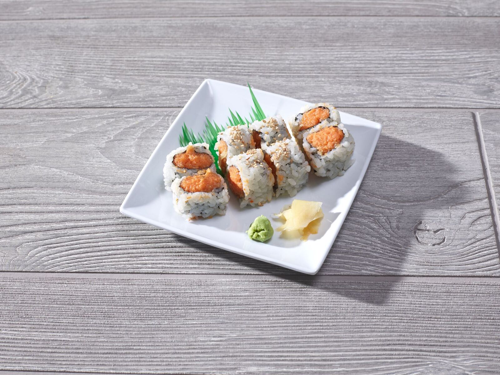 Order Spicy Tuna Roll food online from Yamasho Sushi Steakhouse store, Syracuse on bringmethat.com