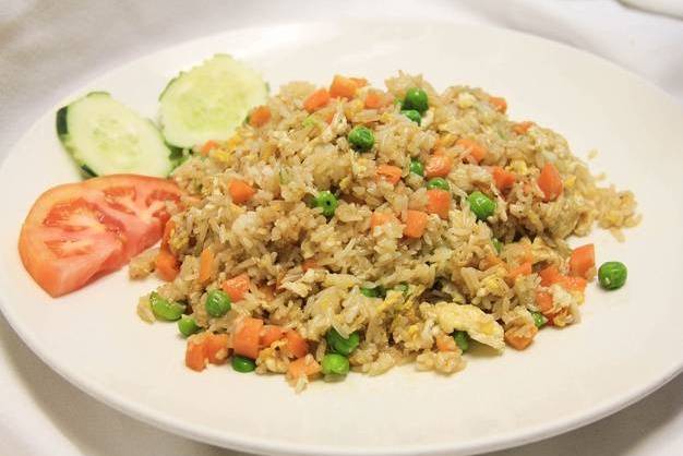 Order FRIED RICE food online from Lemon Grass Thai Kitchen store, Tampa on bringmethat.com