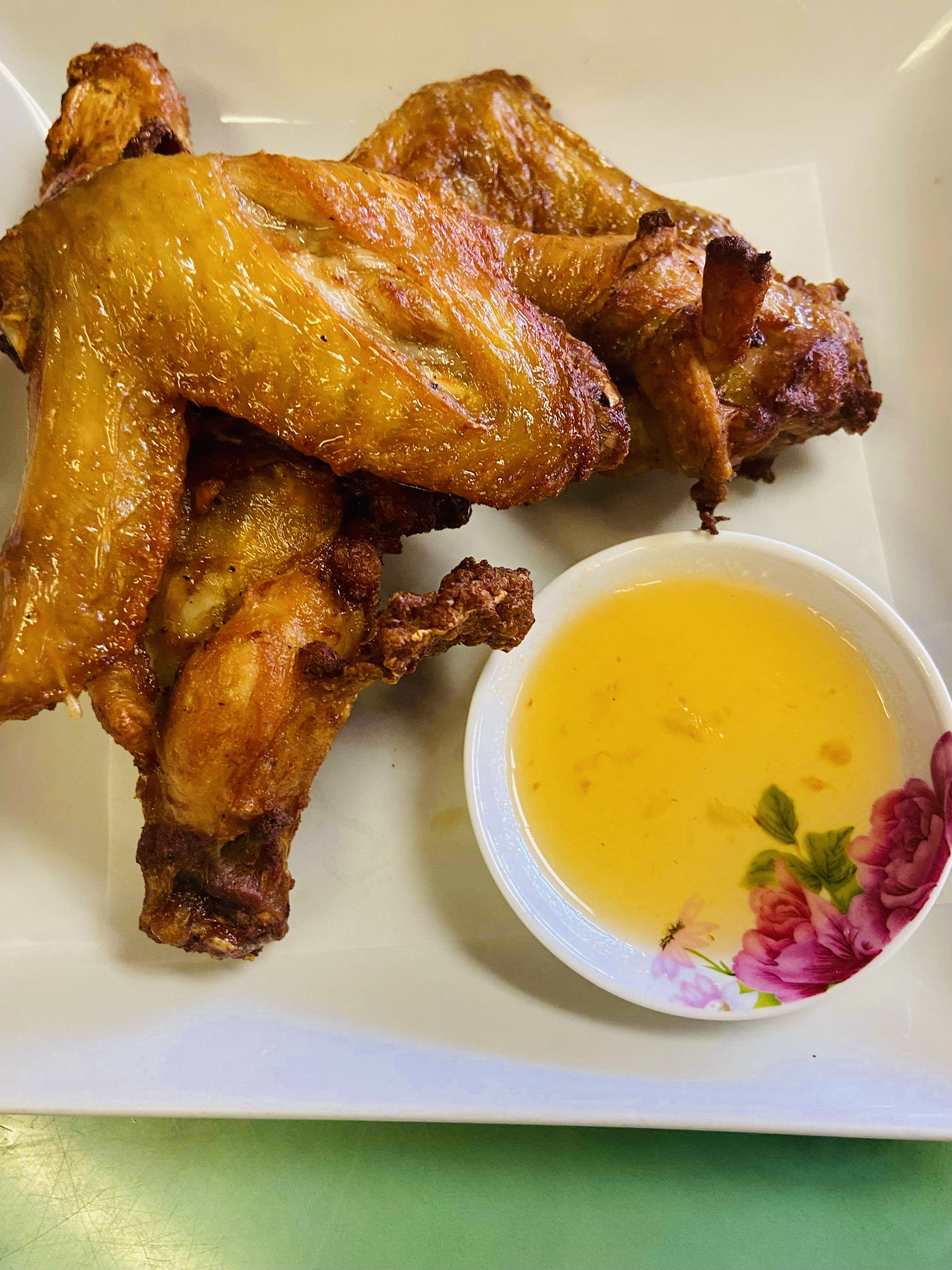 Order 11. Fried Chicken Wings food online from Thai Pakse Restaurant store, Fort Worth on bringmethat.com