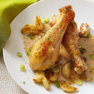 Order 31. Garlic Chicken food online from Taj Restaurant store, Warren on bringmethat.com
