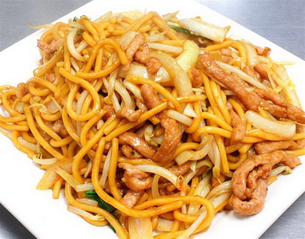 Order 95. Chicken Chow Mein food online from Asian Way store, Canoga Park on bringmethat.com