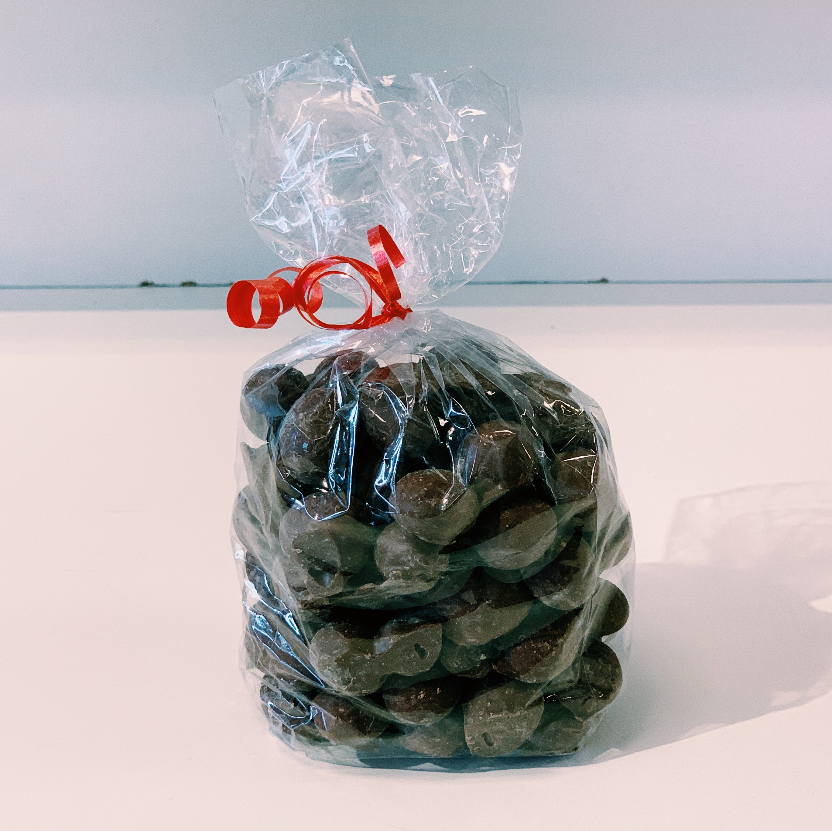 Order Chocolate Covered Peanuts food online from Park Avenue Confectionary store, Mechanicville on bringmethat.com