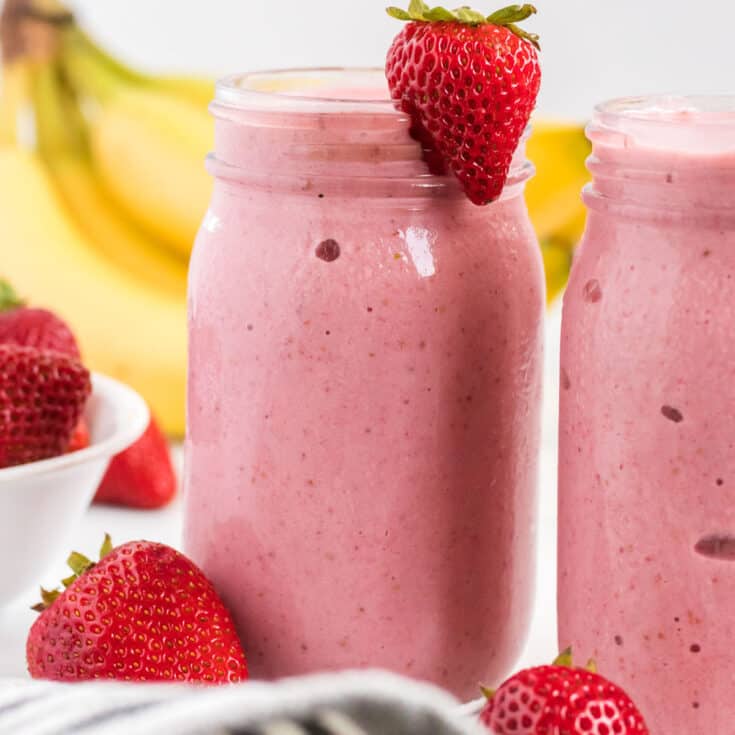 Order Strawberry Banana Smoothie  (草莓香蕉) food online from Tea Spots store, West Covina on bringmethat.com