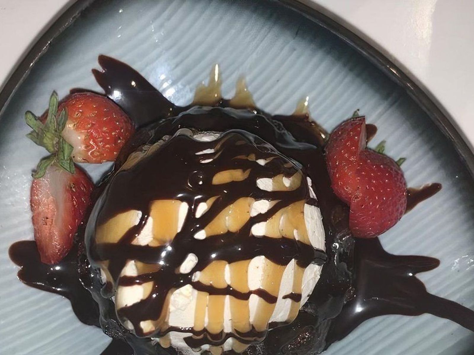 Order Lighthouse Lava Cake food online from Knuckle Sandwiches store, Canyon Lake on bringmethat.com