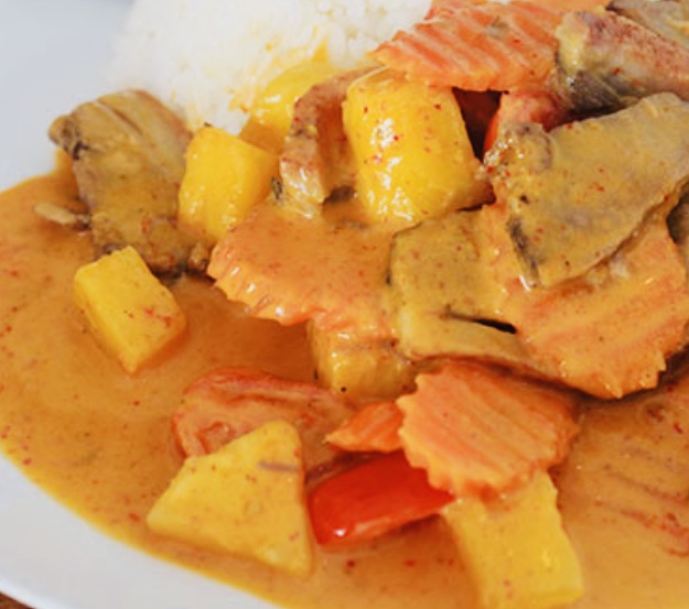 Order Pineapple Curry food online from You & Mee Noodle House store, Boulder on bringmethat.com