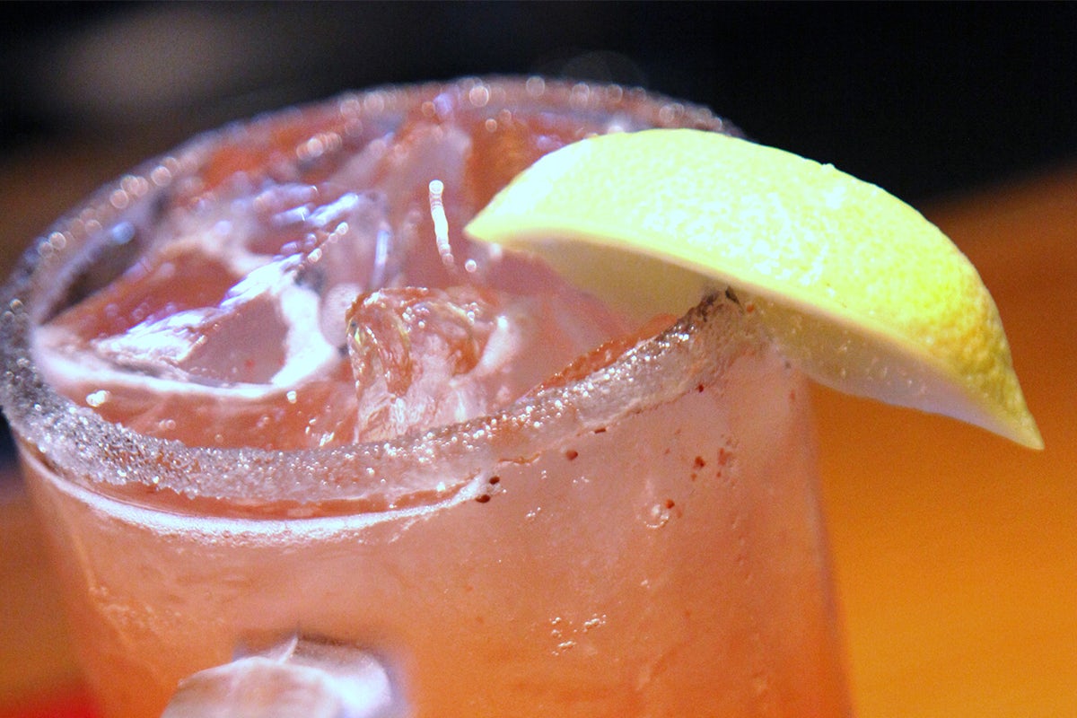 Order 32 OZ. STRAWBERRY LEMONADE food online from 54th Street Grill and Bar store, Arnold on bringmethat.com