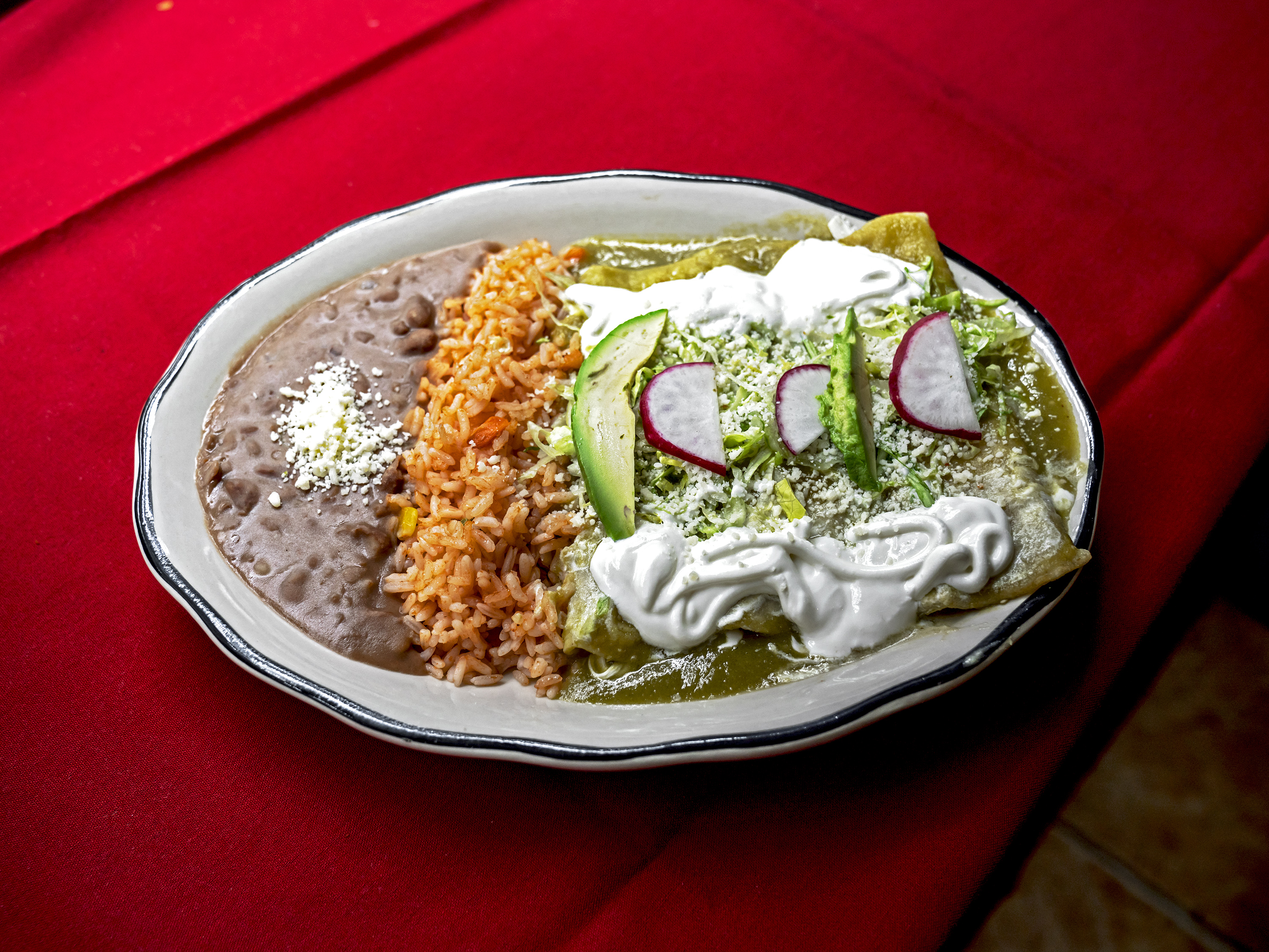 Order Enchiladas Verde De Pollo  food online from Puebla Seafood store, Jackson Heights on bringmethat.com