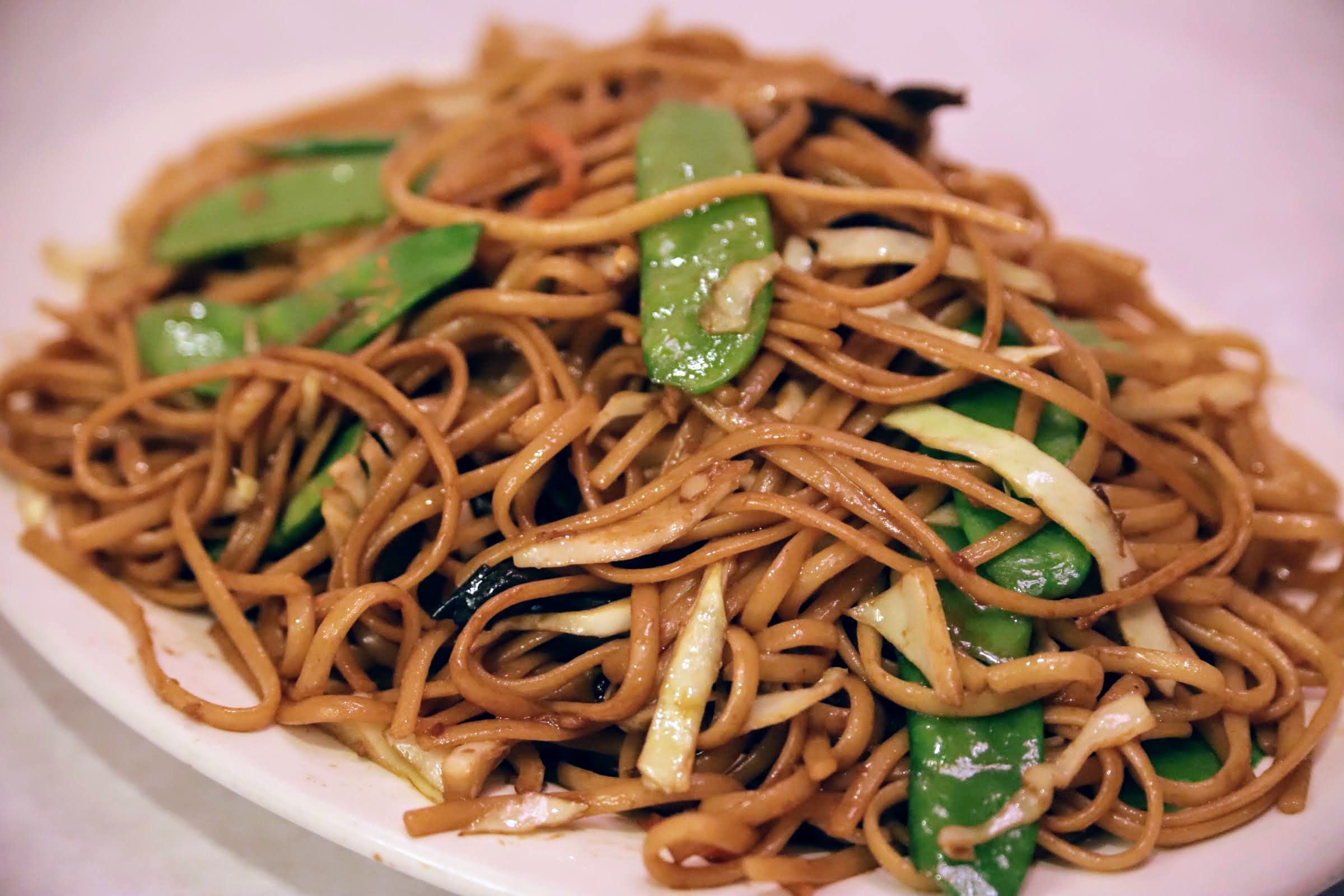 Order Vegetable Lo Mein food online from China Chef store, Morton Grove on bringmethat.com