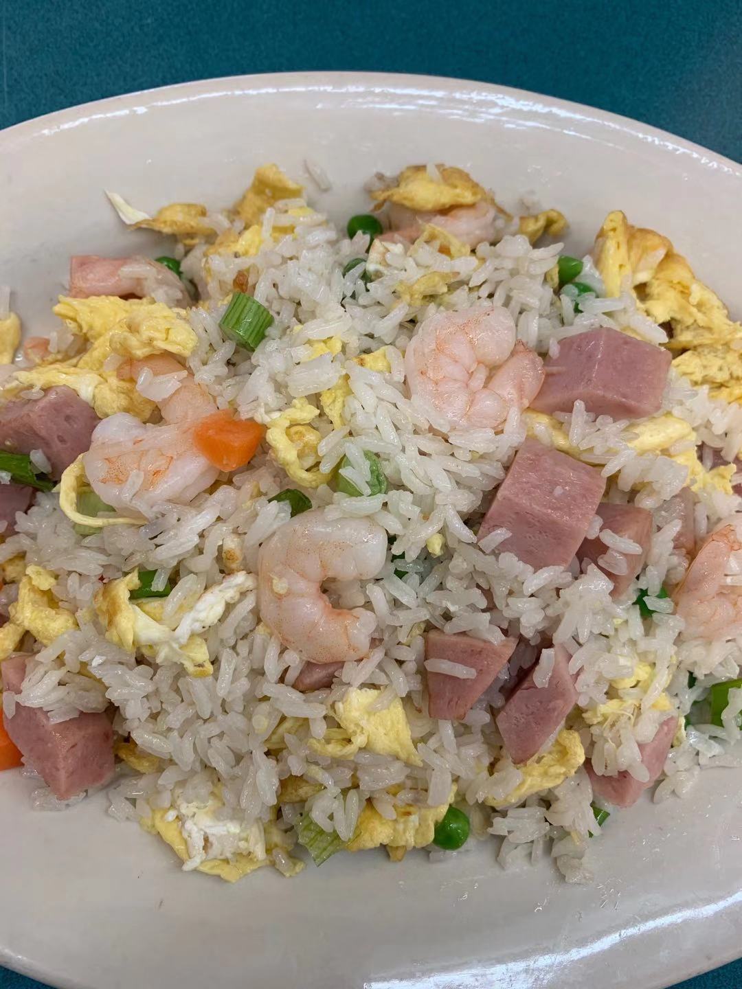 Order 911Y. Young Chow Fried Rice food online from Wang's store, Dallas on bringmethat.com