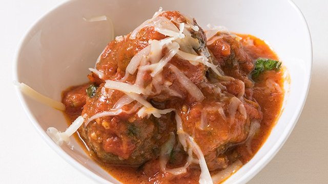 Order Polpettine di Manzo e Vitello in Pomarola  food online from Luna Rossa store, New York on bringmethat.com
